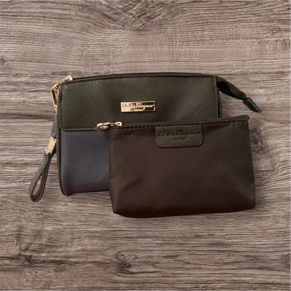 Salvatore Ferragamo parfum wristlet and wallet insert - Picture 1 of 7
